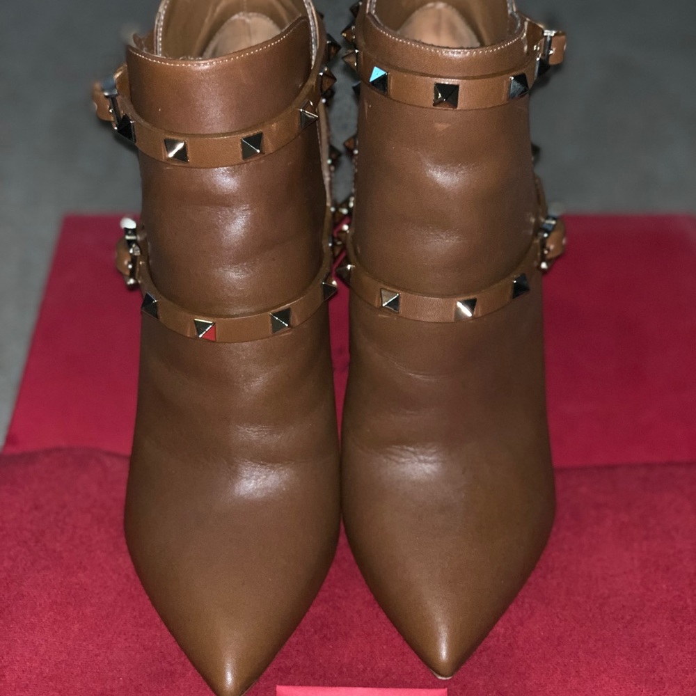 🎈SOLD🎈Authentic Valentino Rockstud booties - Picture 4 of 7